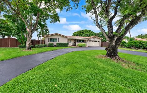 711 NW 45TH Avenue, Coconut Creek, Floryda 33066, USA