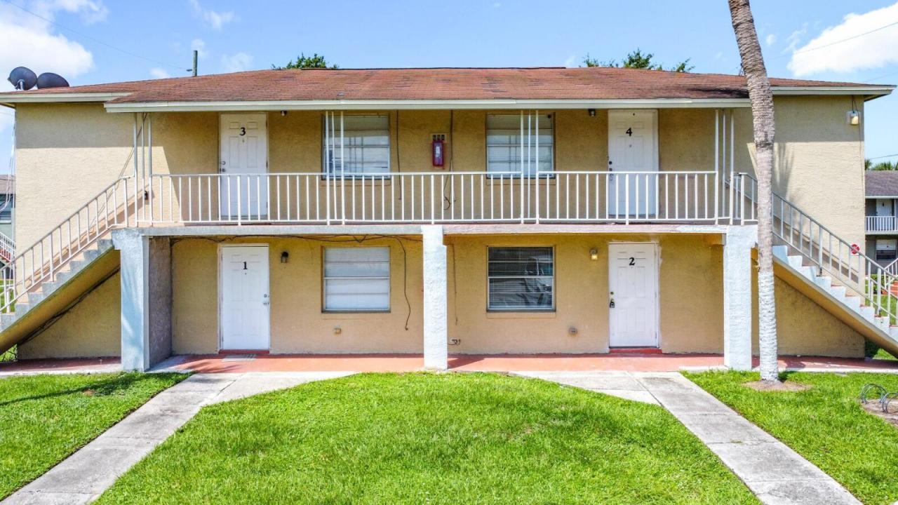694 MICHIGAN Court 1, Floride 34769, États-Unis
