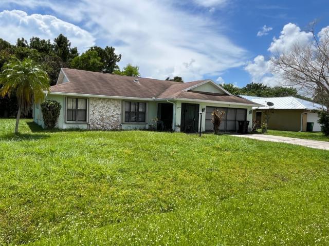 2574 SE ALFONSO Avenue, Port St. Lucie, Floride 34952, États-Unis