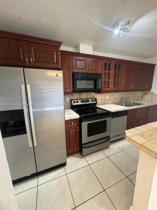 4610 NW 79th Ave 2C, Doral, Florida 33166, Stati Uniti