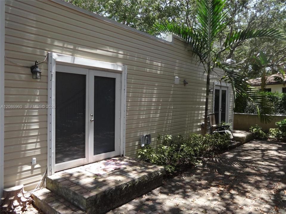 1212 SE 6th St 1-4, Fort Lauderdale, Florida 33301, USA