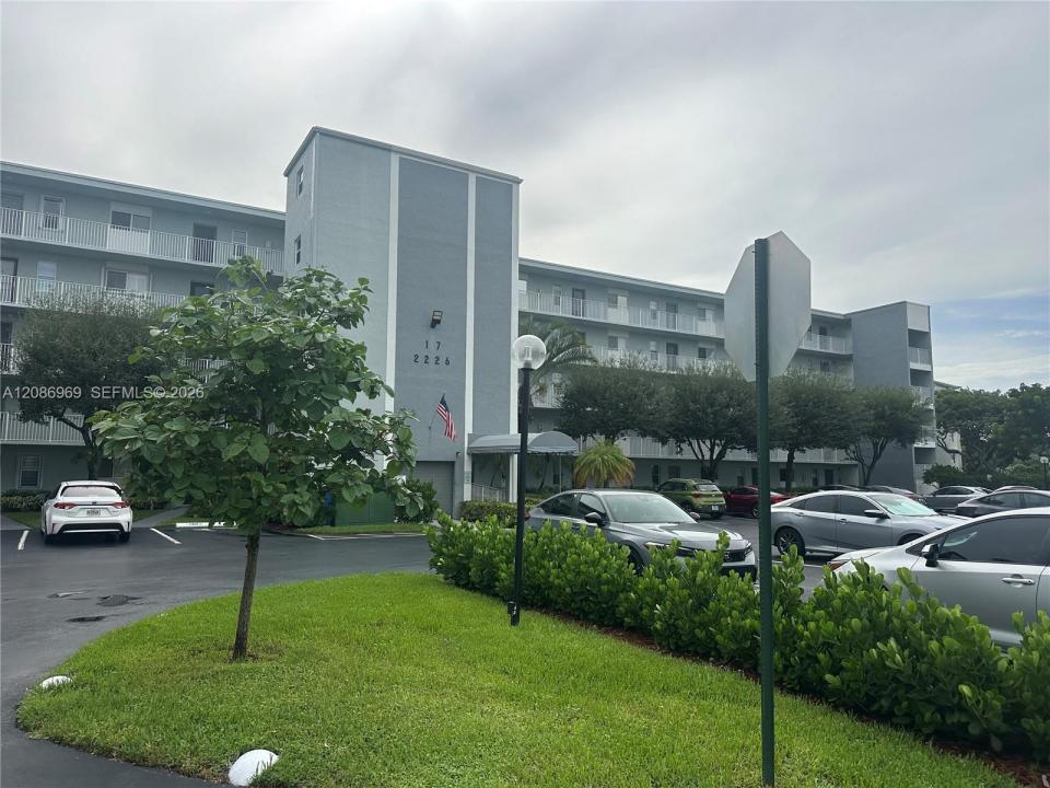 2226 N Cypress Bend Dr 505, Pompano Beach, Floride 33069, États-Unis