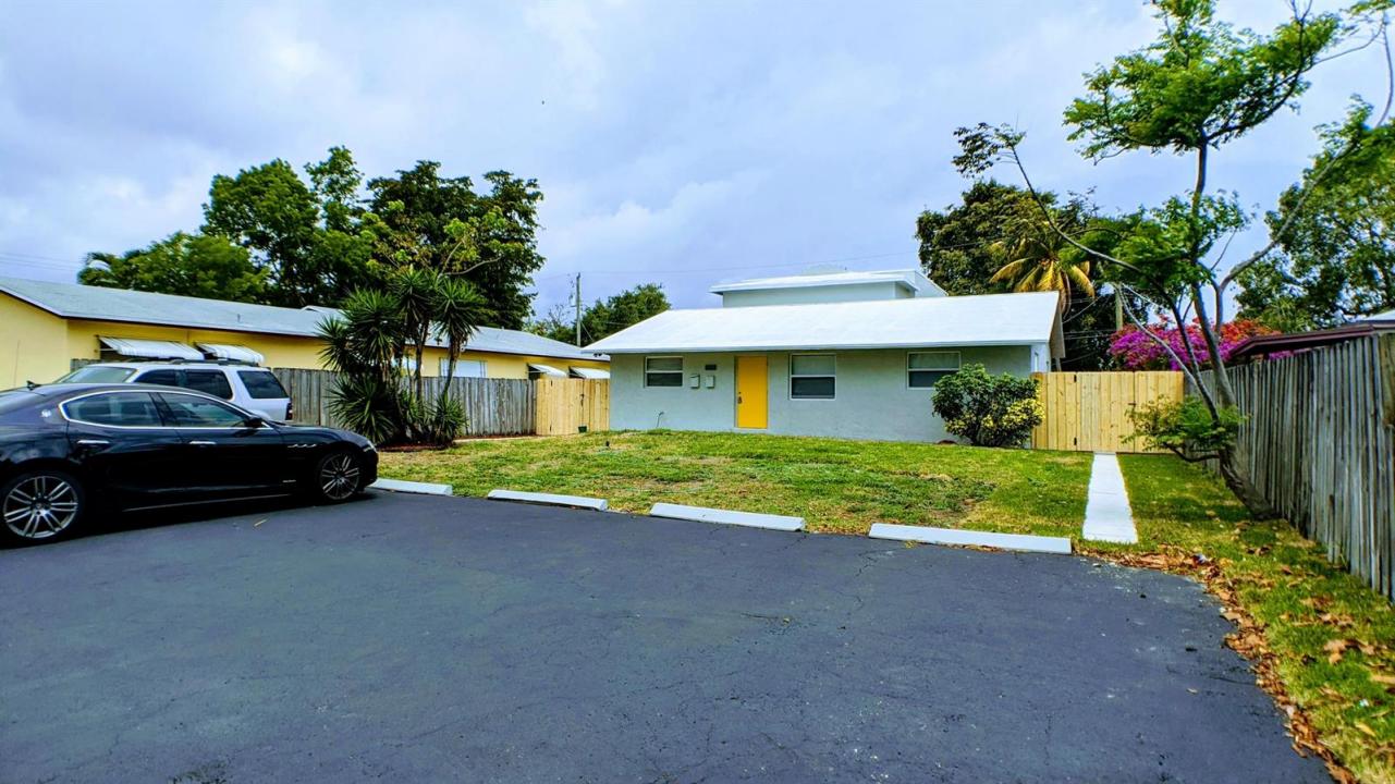 1945 Liberty Street 1, Hollywood, Florida 33020, USA