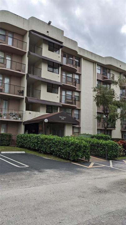 2701 Riverside Dr 206-B, Coral Springs, Florida 33065, Stati Uniti