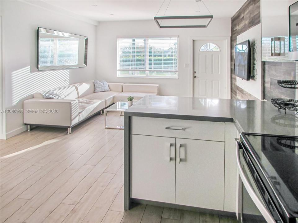 9220 Biscayne Blvd 3, Miami Shores, Florida 33138, USA