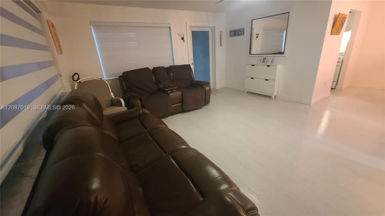 175 NE 203 TE 26, Miami Gardens, Florida 33179, USA