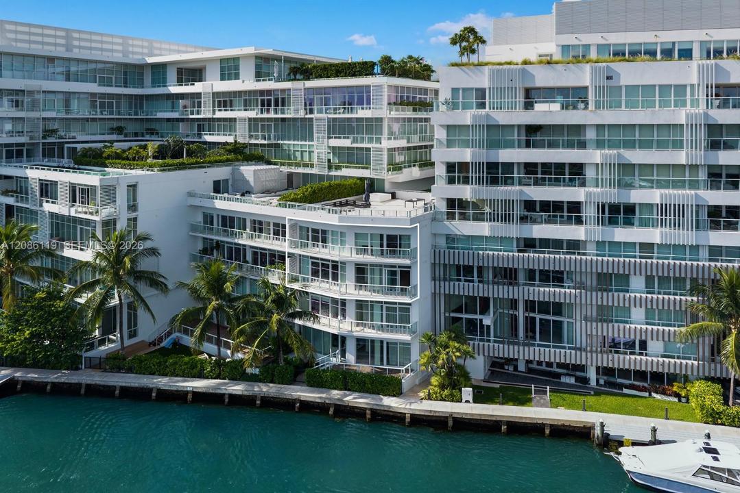 4701 N Meridian Ave 325, Miami Beach, Florida 33140, Stati Uniti