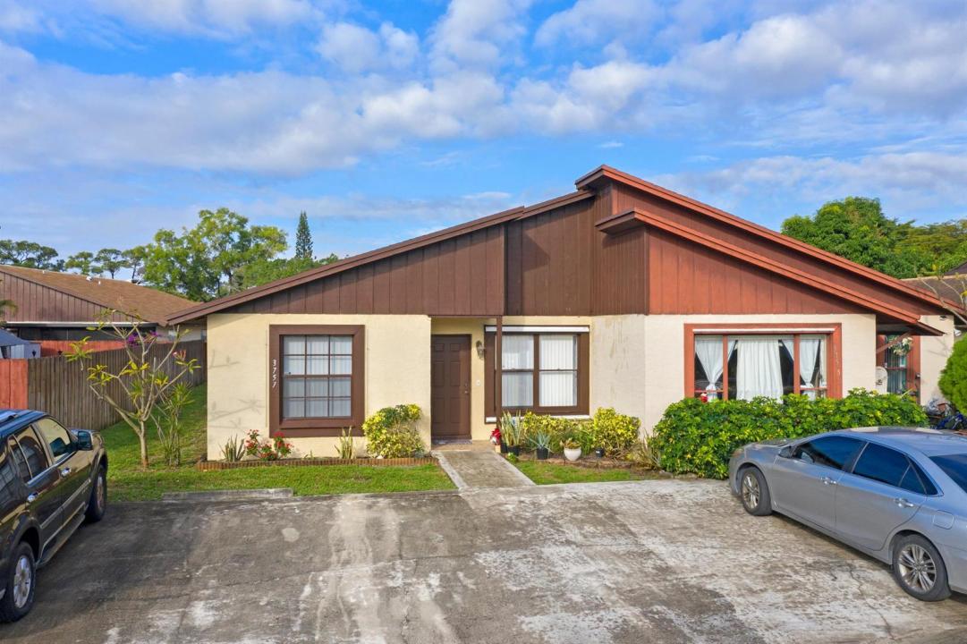 3757 Mil Pond Court, Florida 33463, Stati Uniti