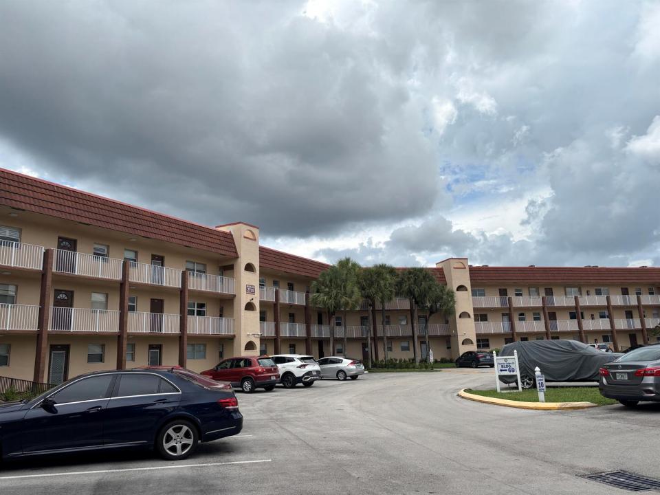 2721 N Pine Island Road 204, Sunrise, Floride 33322, États-Unis