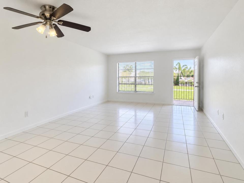 251 NW 177TH Street A-206, Miami Gardens, فلوريدا 33169, الولايات المتحدة