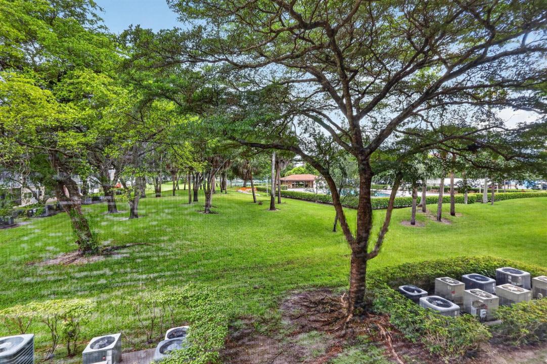 13455 SW 16th Court 203F, Pembroke Pines, Florida 33027, USA