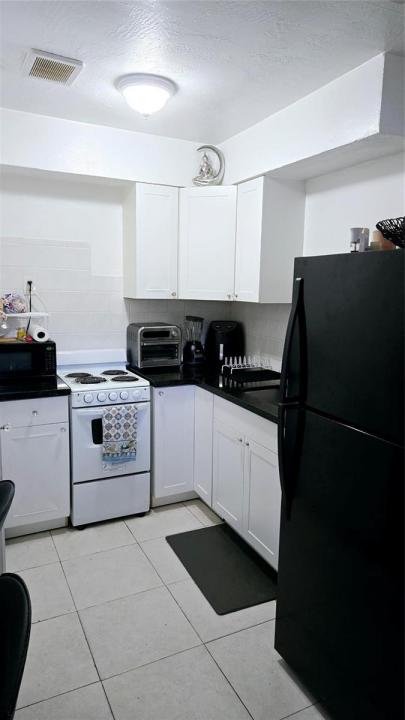 2213 LINCOLN Street 2, Hollywood, Floride 33020, États-Unis