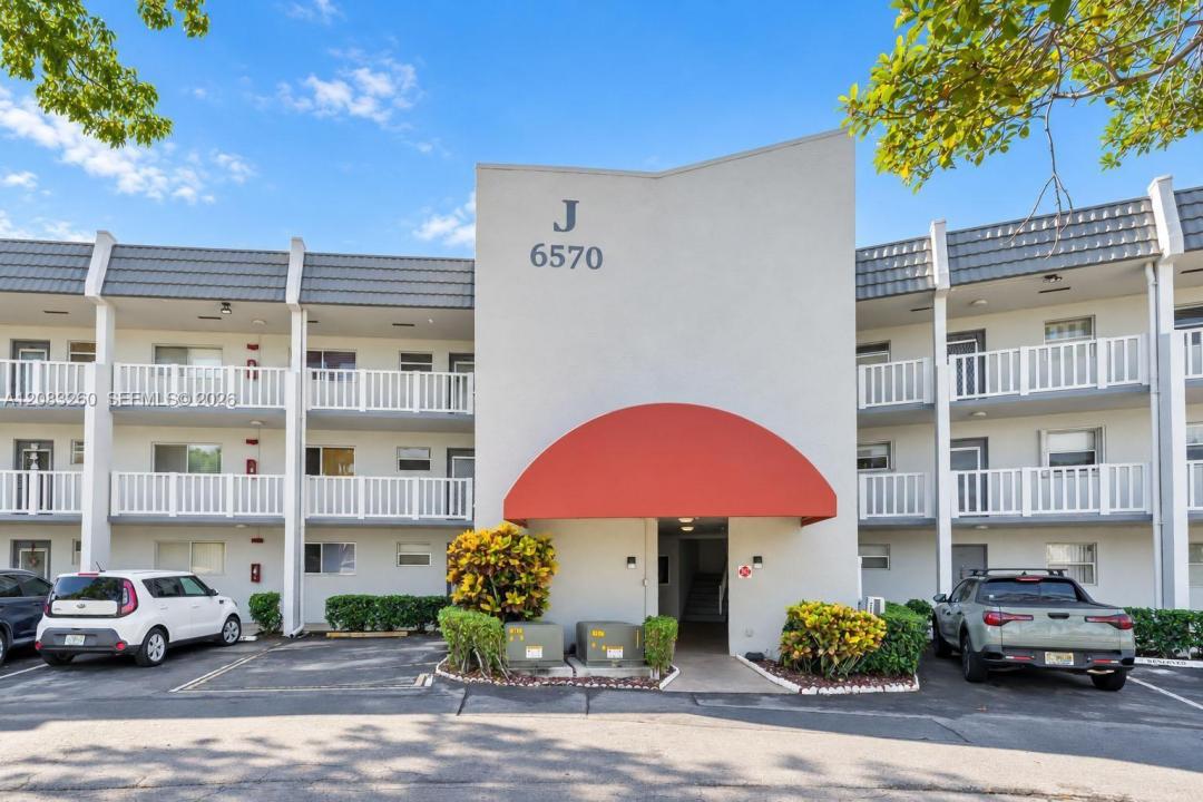 6570 Royal Palm Blvd 302J, Margate, Floride 33063, États-Unis
