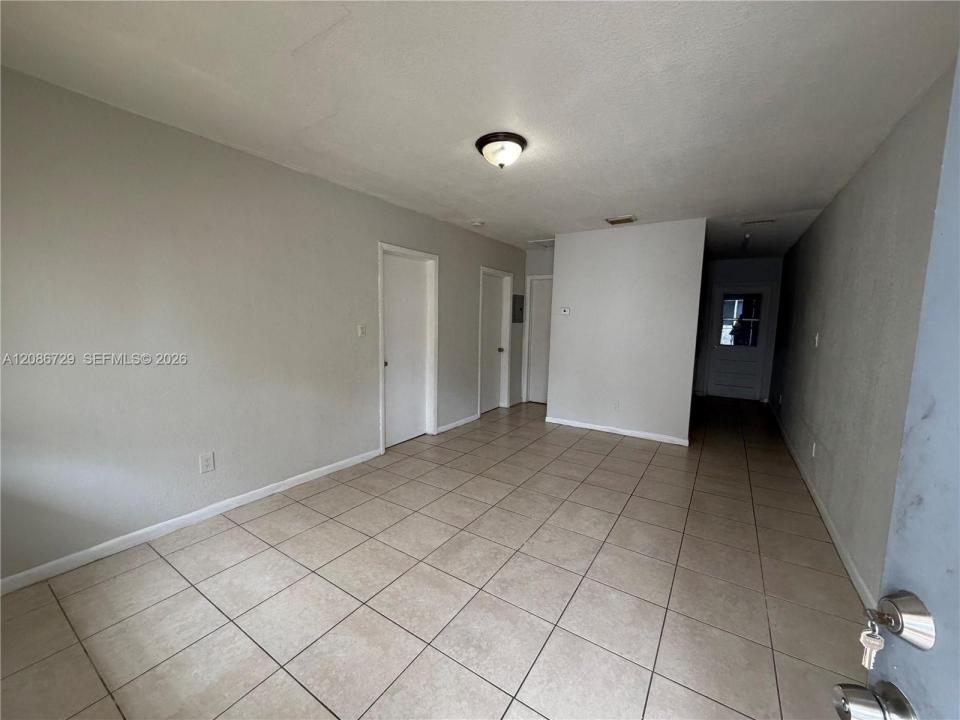 148 NW 14th Way 1, Dania Beach, Floride 33004, États-Unis