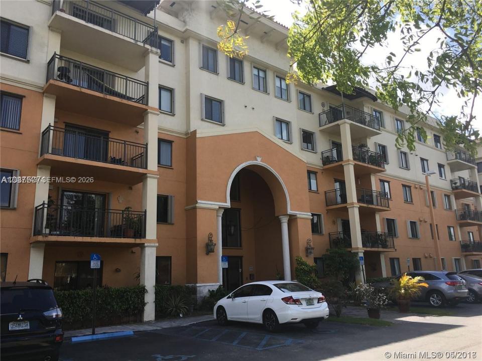 9340 Fontainebleau Blvd W212, Miami, Florida 33172, USA