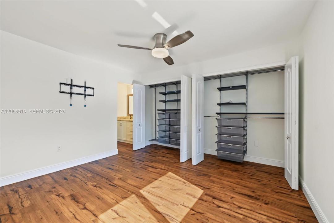 2690 SW 22nd Ave 206, Miami, Florida 33133, USA