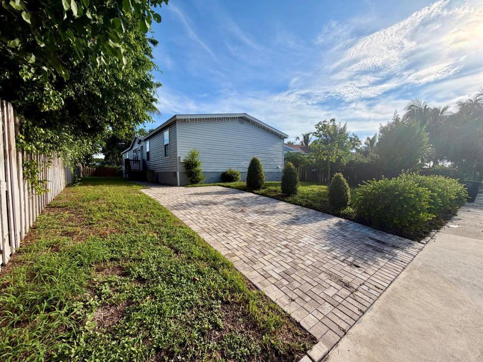 755 RIDGEWOOD Drive, West Palm Beach, Florida 33405, Stati Uniti