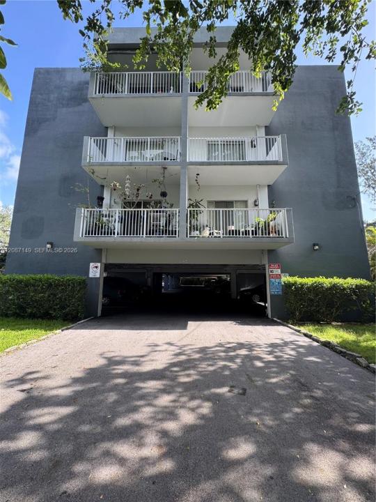 645 NE 121st St 304, North Miami, Floride 33161, États-Unis