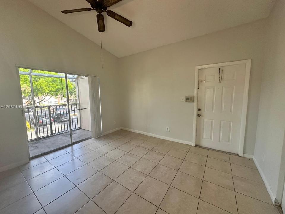 631 Cypress Lake Blvd H17, Deerfield Beach, Florida 33064, USA