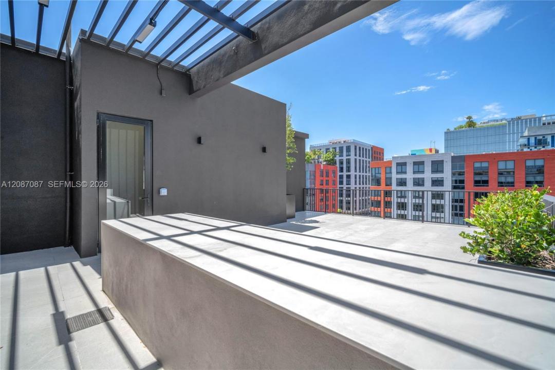91 NW 27th St 504, Miami, Florida 33127, Stati Uniti