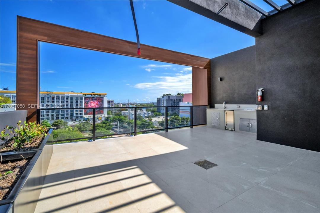 91 NW 27th St 502, Miami, Floride 33127, États-Unis