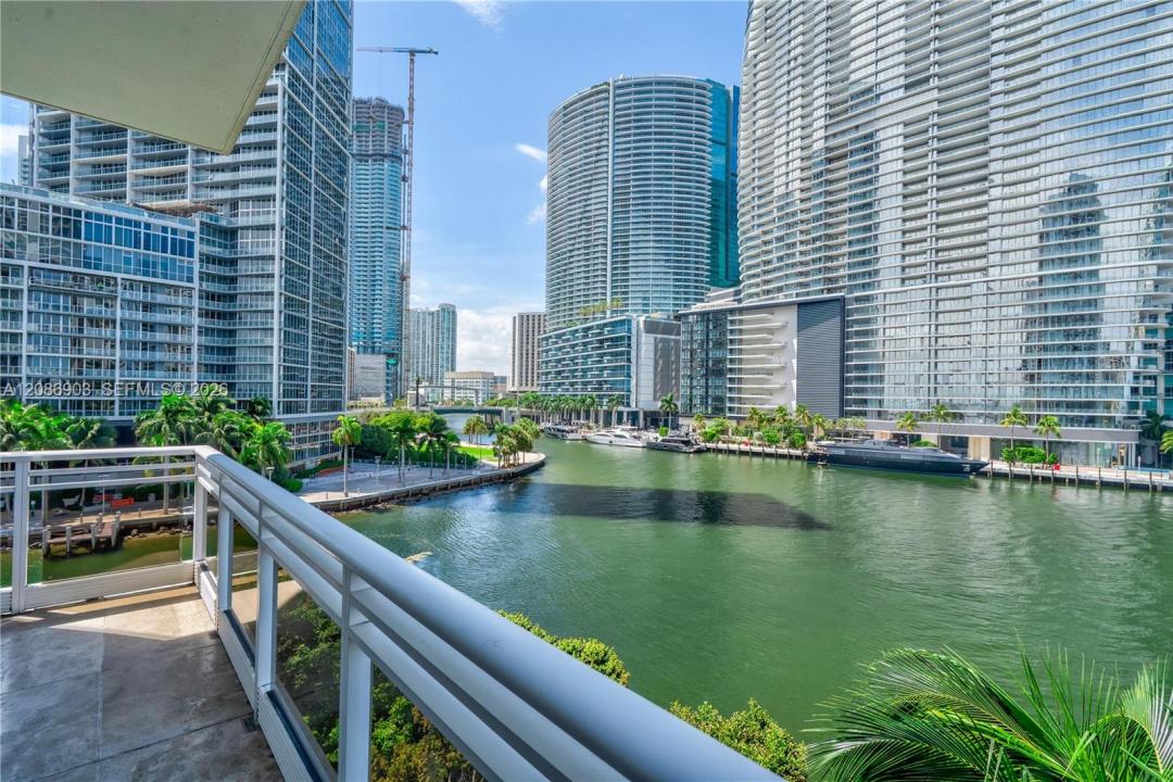 901 Brickell Key Blvd 504, Miami, Florida 33131, Stati Uniti