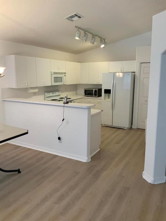 16323 SW 6th Street, Pembroke Pines, Floryda 33027, USA