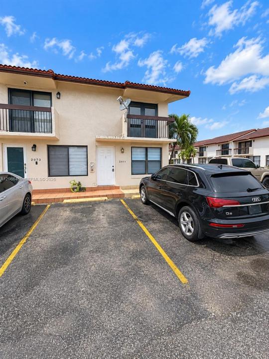 2071 W 54th St 77, Hialeah, Flórida 33016, Estados Unidos