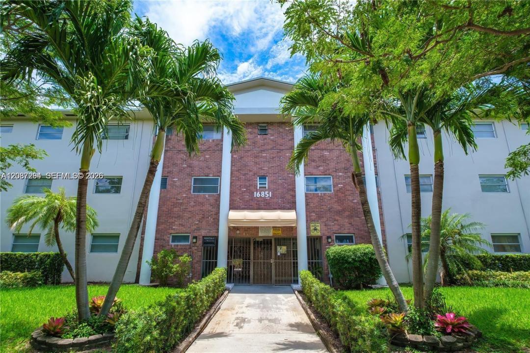 16851 NE 18th Ave 302, North Miami Beach, Floride 33162, États-Unis