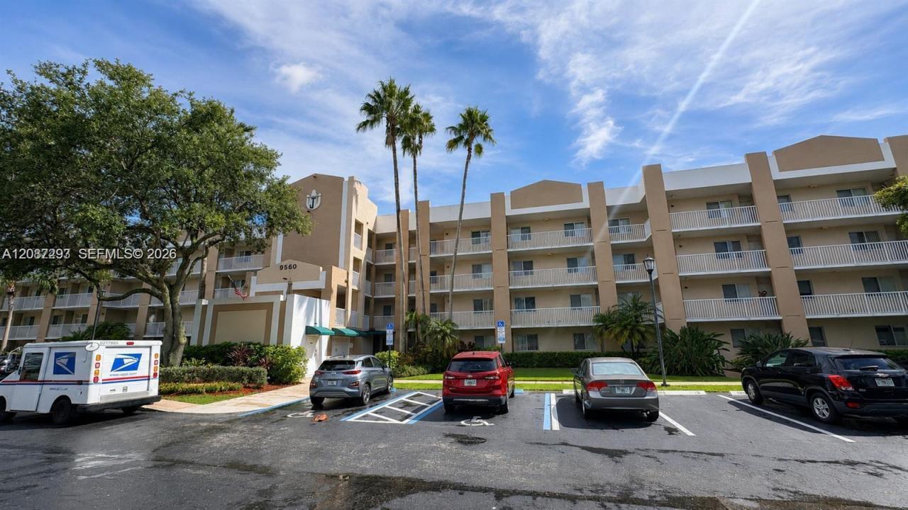 9560 Weldon Cir J308, Tamarac, Floride 33321, États-Unis