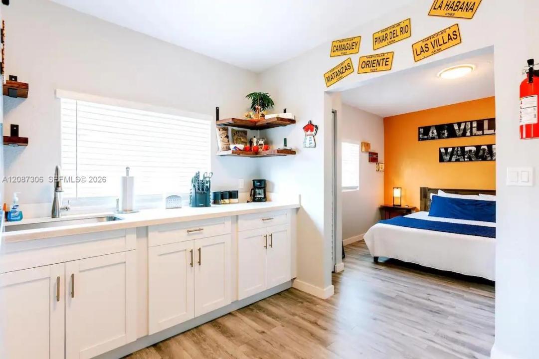 1647 NW 29th Ave 3, Miami, Floride 33125, États-Unis