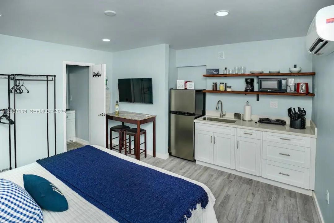 1647 NW 29th Ave 4, Miami, Floride 33125, États-Unis
