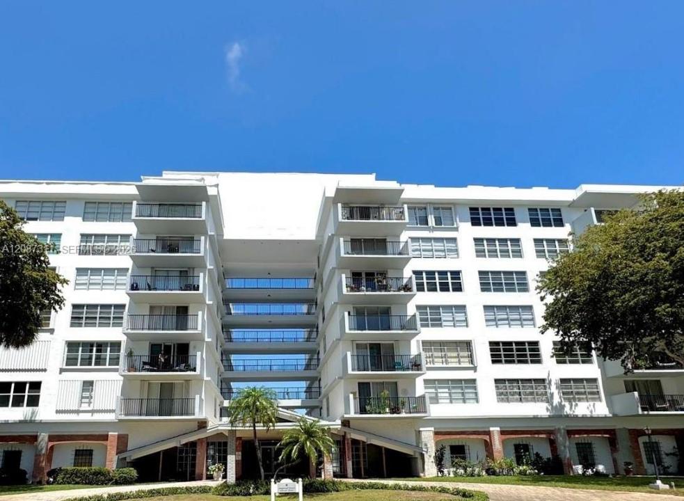 Bay Harbor Islands, Florida 33154, Stati Uniti