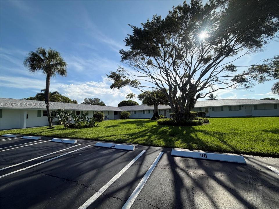 400 SW Golfview Ter 112, Boynton Beach, Florida 33426, USA