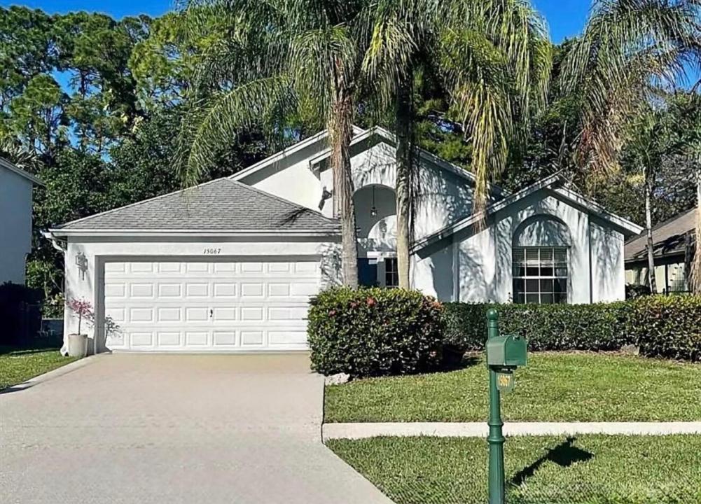 15067 Oak Chase Court, Wellington, Florida 33414, USA