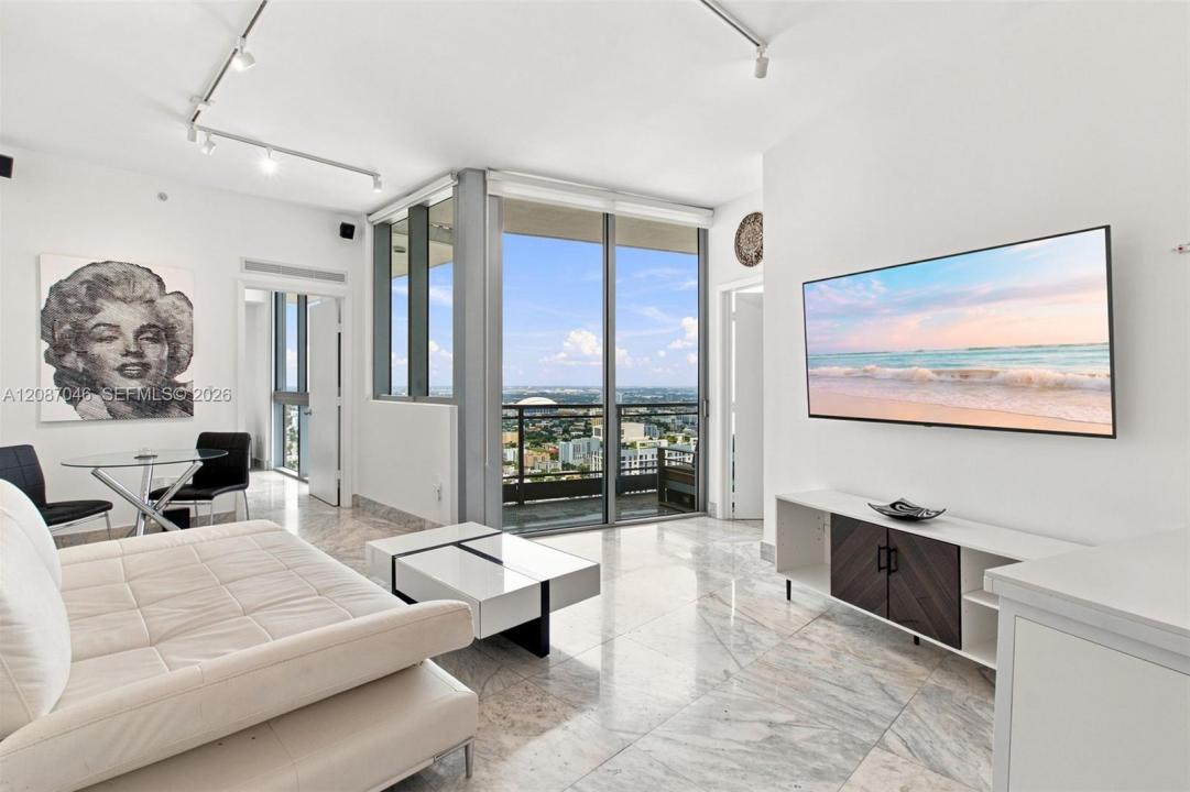 92 SW 3rd St 5106, Miami, Florida 33130, Stati Uniti