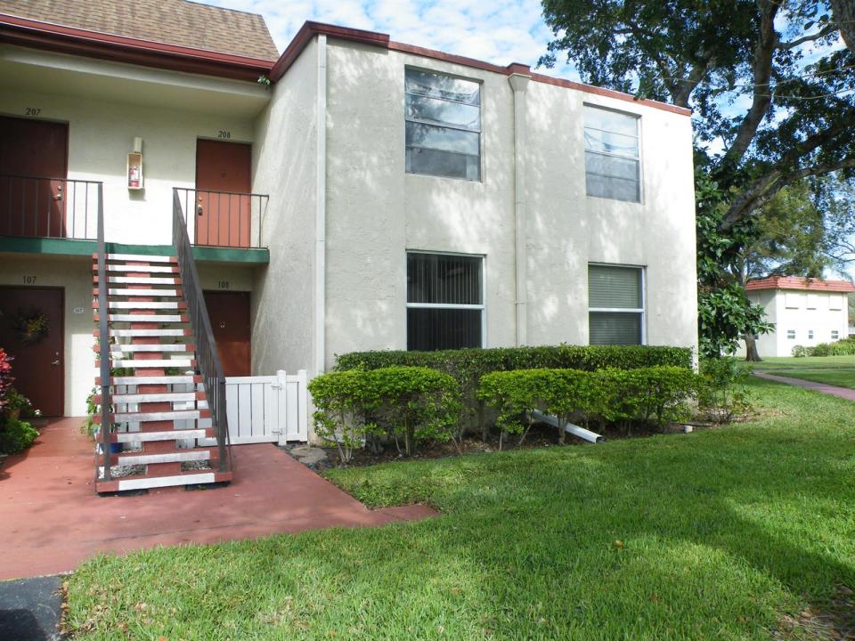 15 Willowbrook Lane 108, Delray Beach, Florida 33446, USA