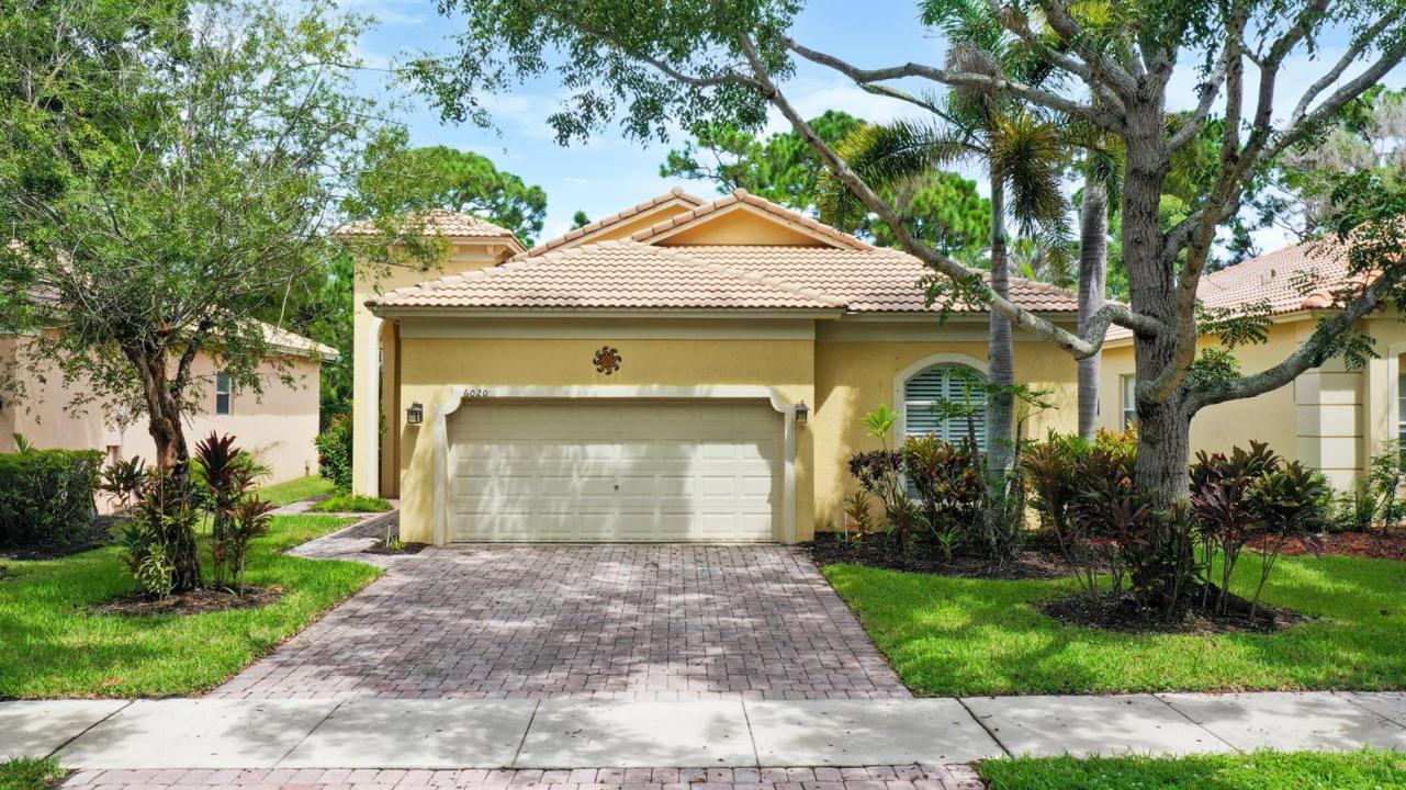 6020 SPRING LAKE Terrace, Fort Pierce, Floride 34951, États-Unis
