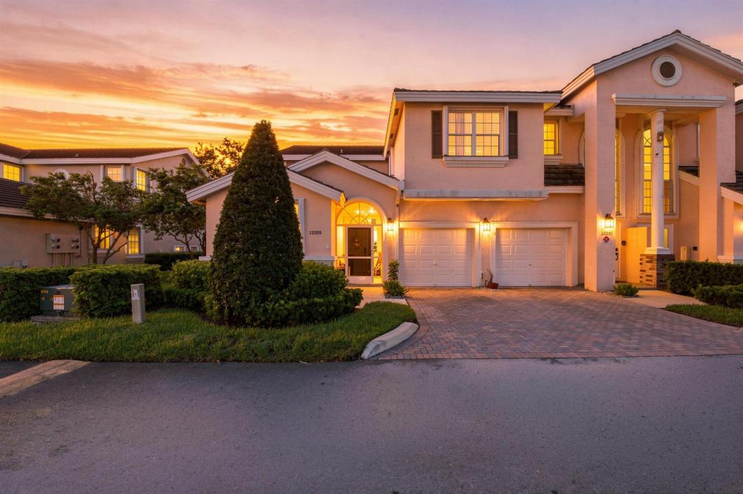 12335 NW 10th Drive B-5, Coral Springs, Florida 33071, Stati Uniti