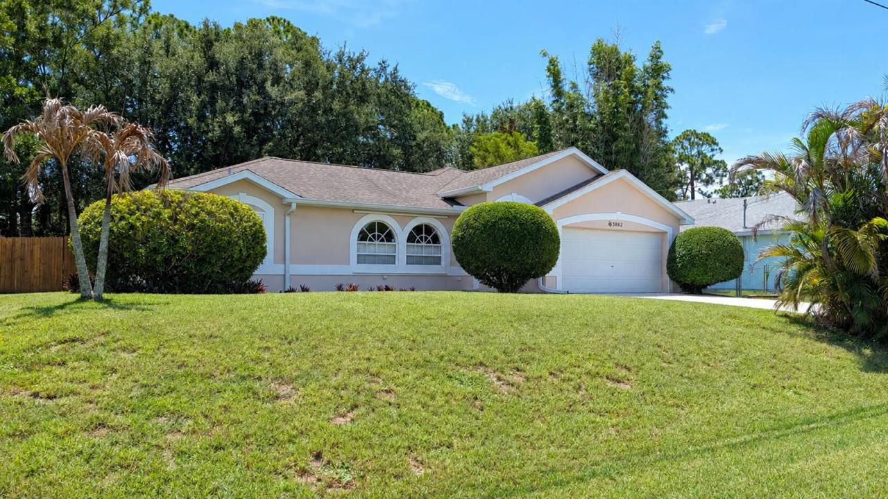 3882 SW Chaffin Street, Port St. Lucie, Floride 34953, États-Unis