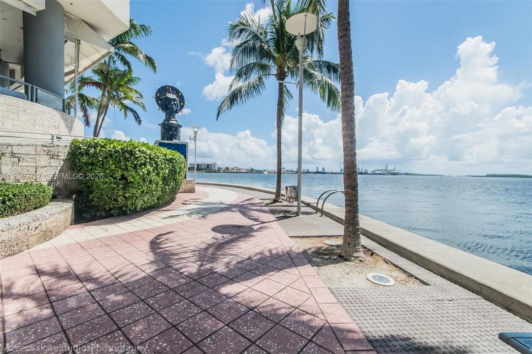 325 S Biscayne Blvd 2114, Miami, Floride 33131, États-Unis