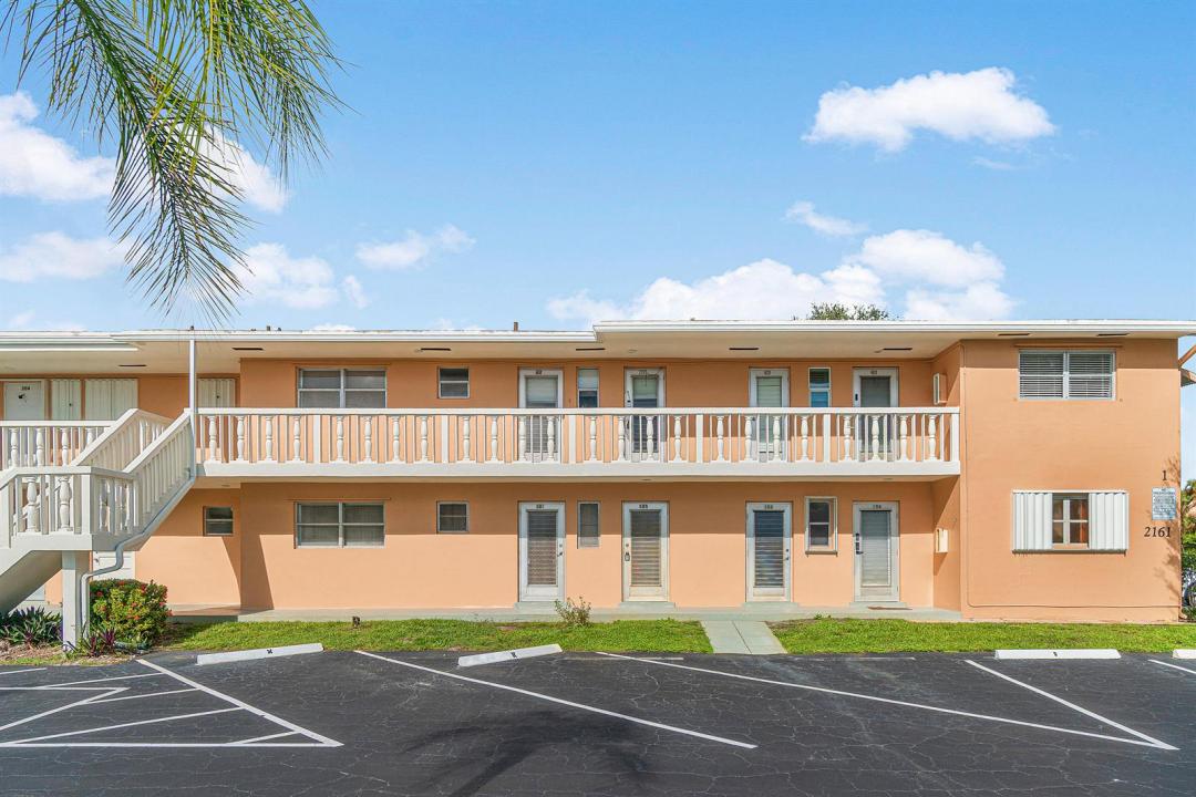 2161 NE 1st Court 205, Boynton Beach, Floride 33435, États-Unis