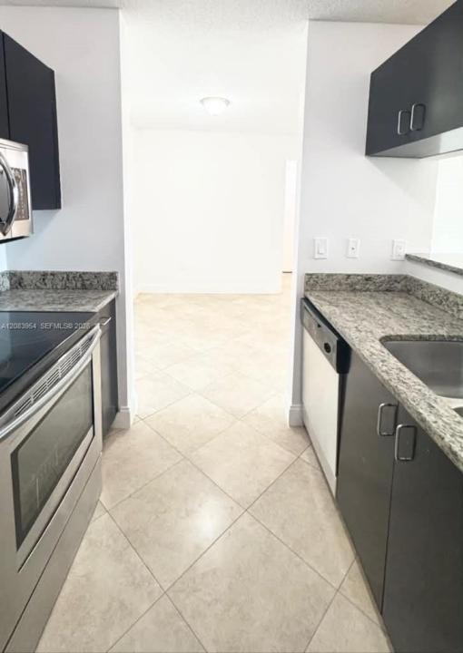 1739 Village Blvd 106, West Palm Beach, Floride 33409, États-Unis