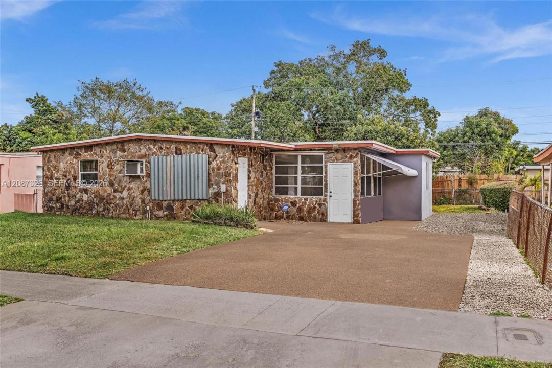 1824 NW 25th Ave, Fort Lauderdale, Floride 33311, États-Unis