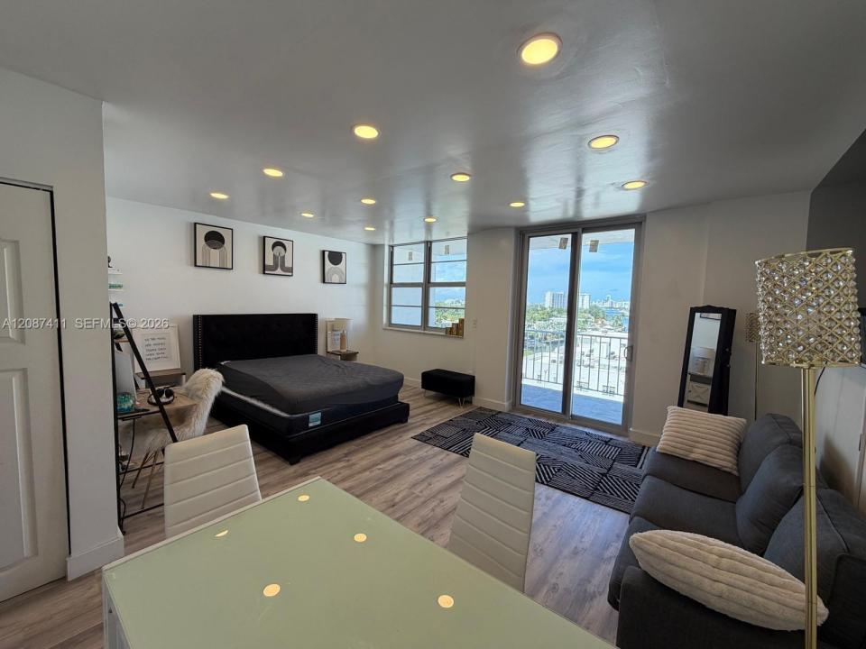 2829 Indian Creek Dr 804, Miami Beach, Florida 33140, USA