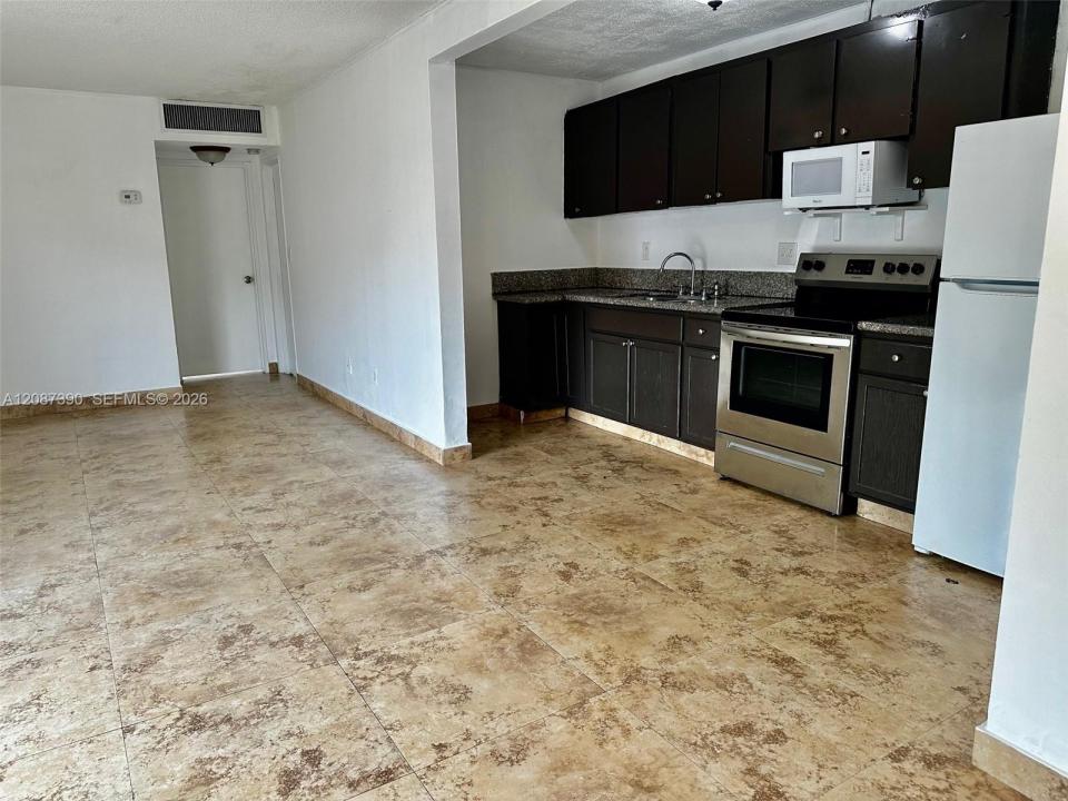 4540 NW 79th Ave 1B, Doral, Floride 33166, États-Unis