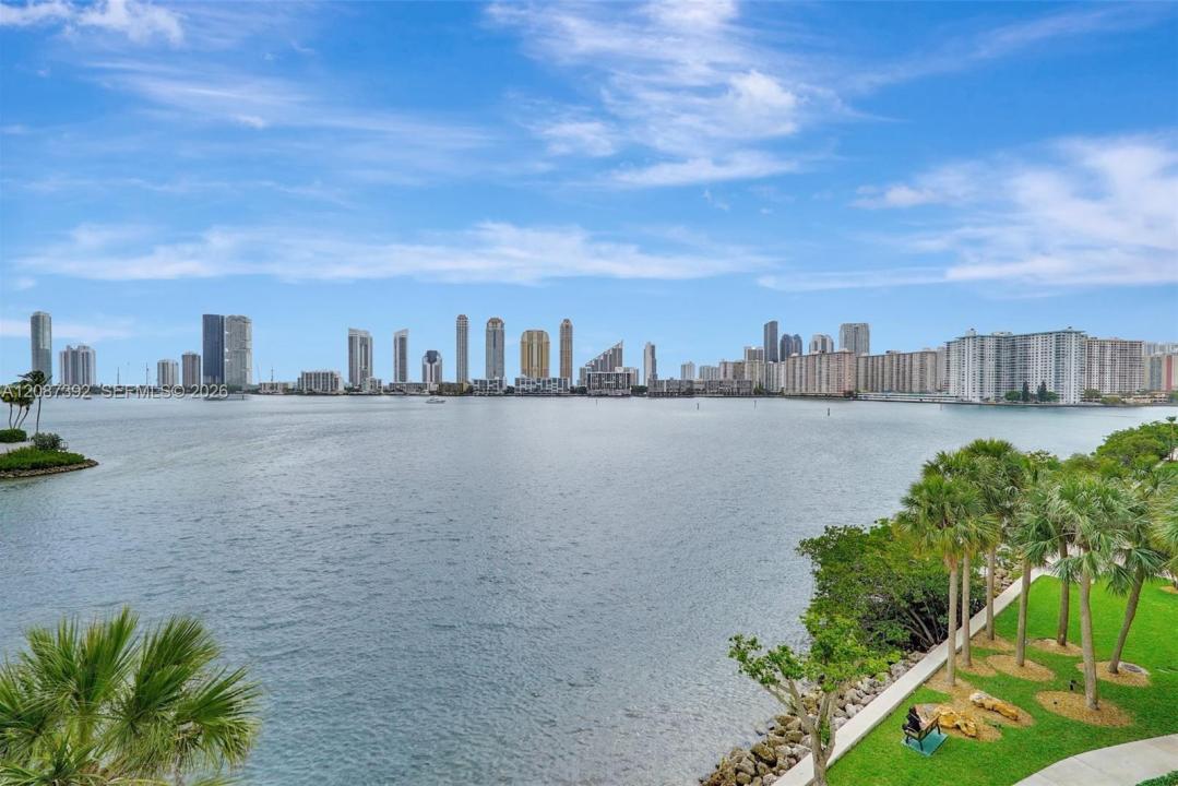 4000 ISLAND BLVD 402, Aventura, Floride 33160, États-Unis