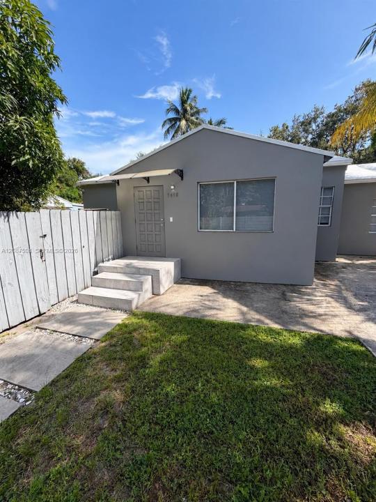 1418 NW 101st St, Miami, Floride 33147, États-Unis