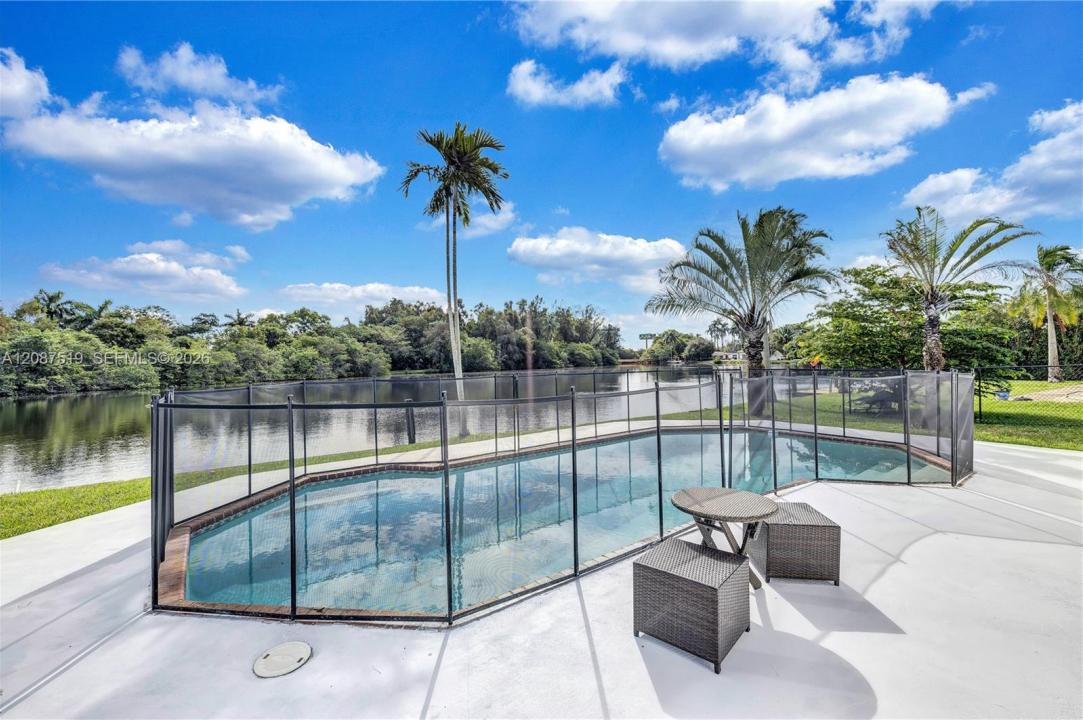 217 N 31st Ave, Hollywood, Florida 33021, USA