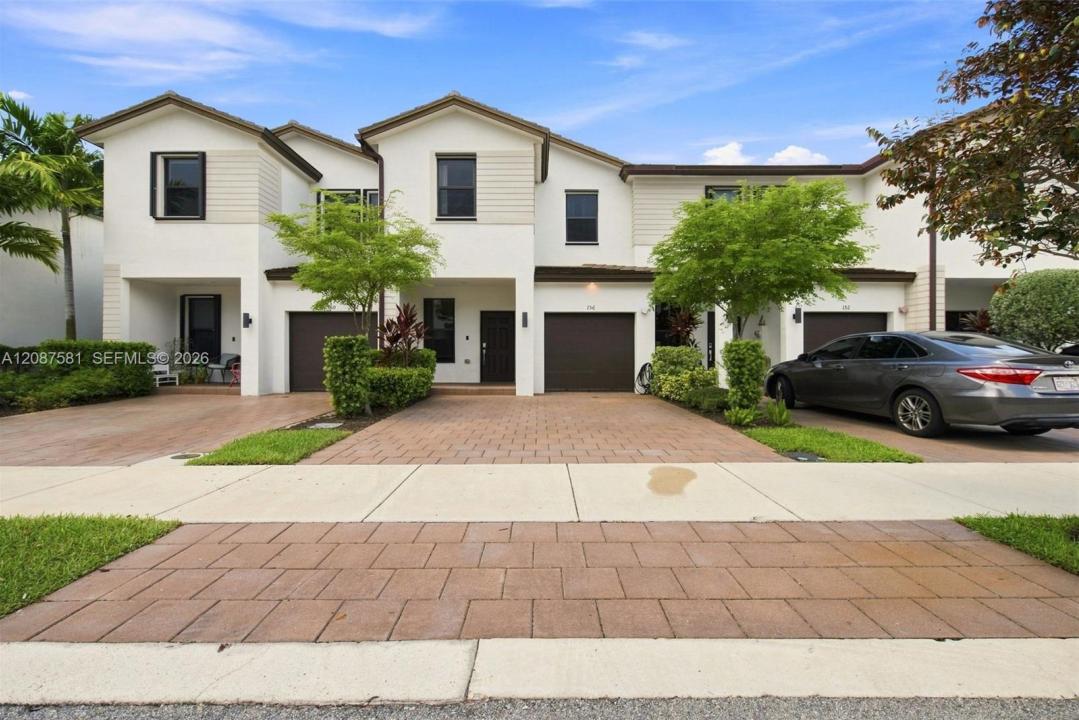 156 SW 185th Way, Pembroke Pines, Floride 33029, États-Unis
